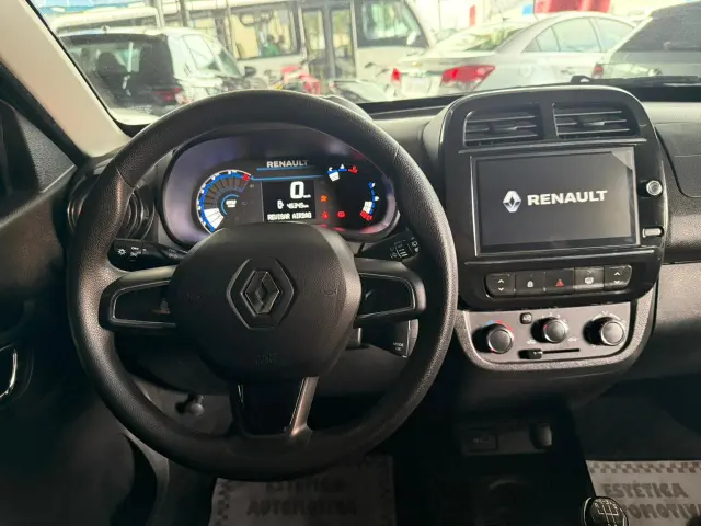 Foto 10 de Renault KWID 1.0 INTENSE
