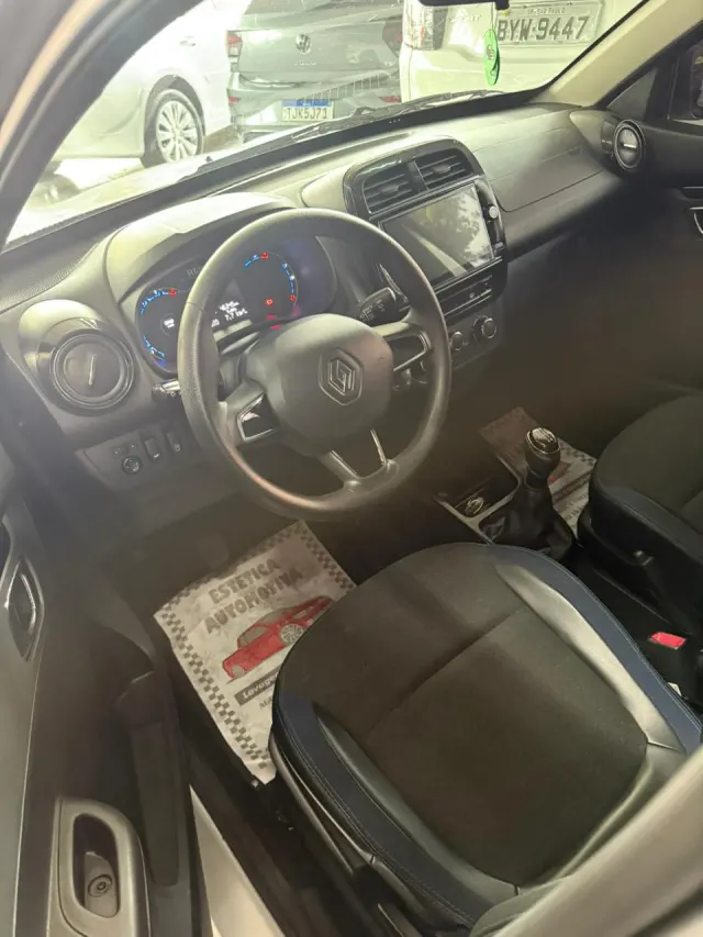 Foto 8 de Renault KWID 1.0 INTENSE