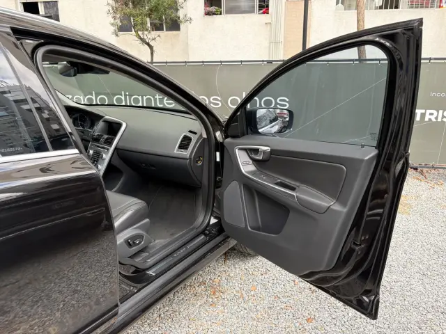 Foto 5 de Volvo XC60 2.0 T5