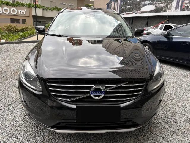Foto 4 de Volvo XC60 2.0 T5
