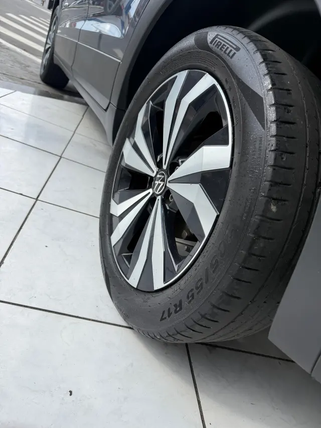 Foto 6 de Volkswagen TCROSS 1.0 200 TSI