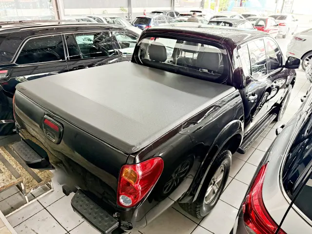 Foto 4 de Mitsubishi L200 3.5 TRITON HPE