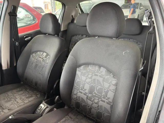 Foto 9 de Peugeot 207 1.4 XR
