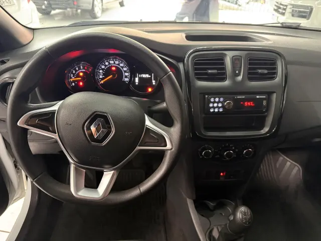 Foto 9 de Renault LOGAN 1.0 LIFW