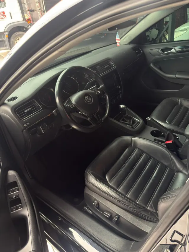 Foto 8 de Volkswagen JETTA 2.0 HIGHLINE