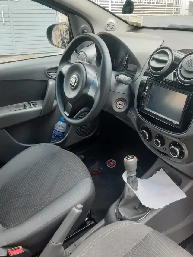 Foto 4 de Fiat PALIO 1.0 ATTRACTIVE