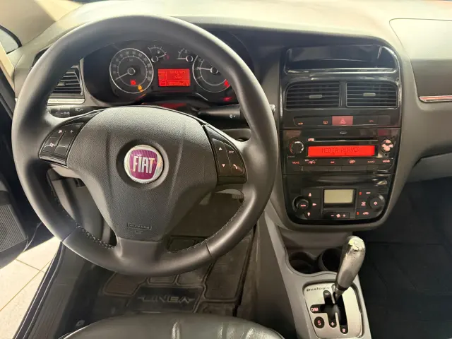 Foto 10 de Fiat LINEA 1.9 ABSOLUTE