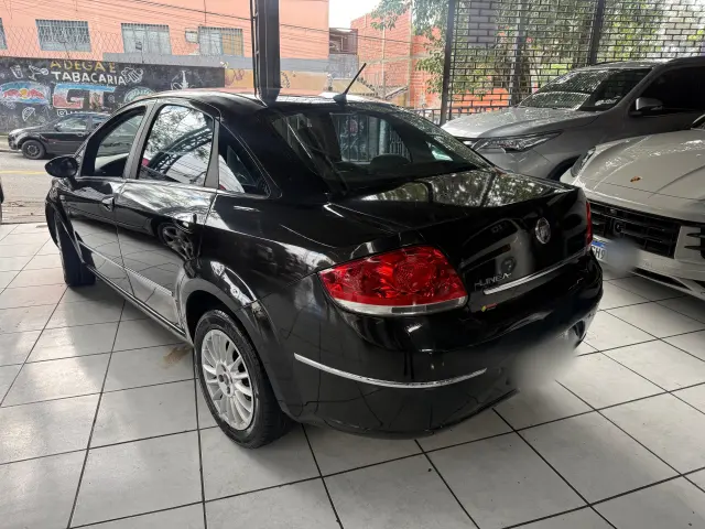 Foto 8 de Fiat LINEA 1.9 ABSOLUTE