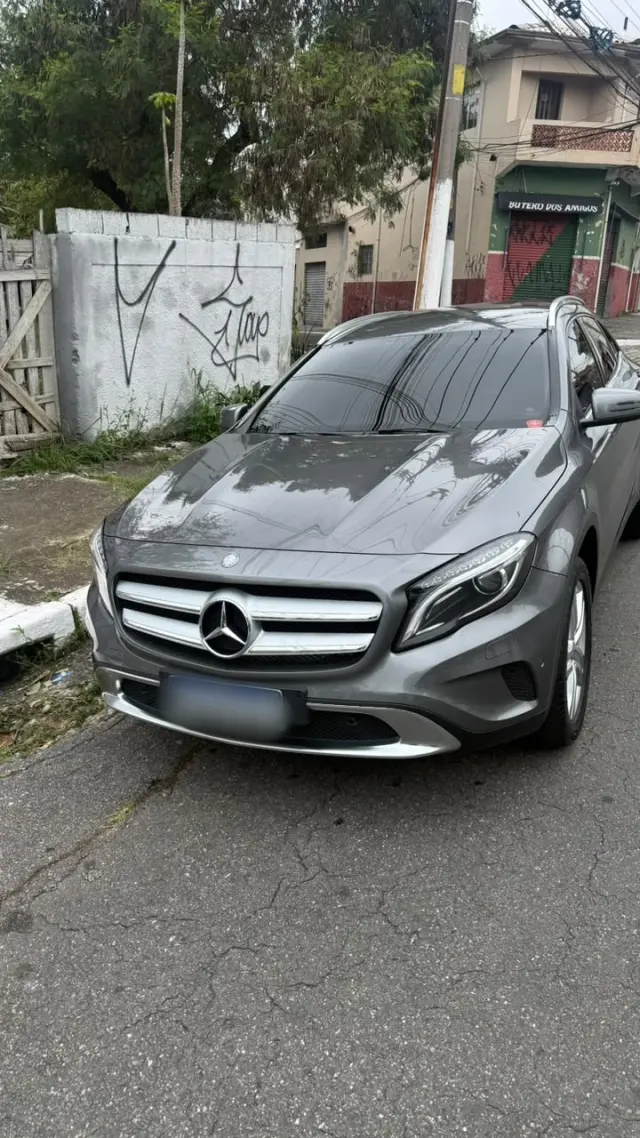 Mercedes Benz GLA 200 1.6 ADVANCE