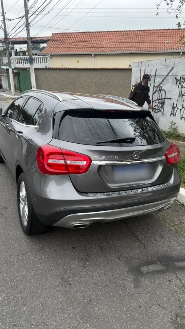 Foto 16 de Mercedes Benz GLA 200 1.6 ADVANCE
