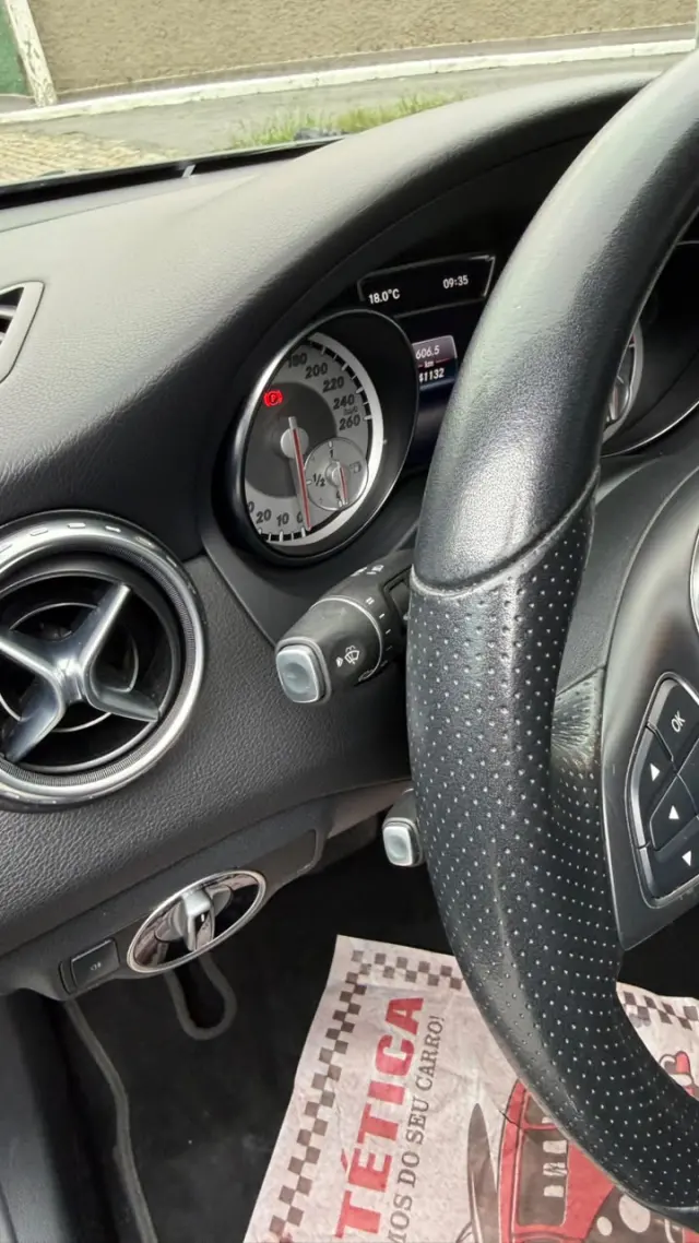 Foto 6 de Mercedes Benz GLA 200 1.6 ADVANCE