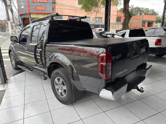 Foto 3 de Nissan FRONTIER 2.5 SV ATTACK