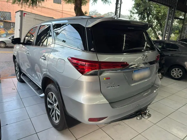 Foto 4 de Toyota SW4 4.0 SRX