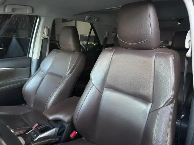 Foto 10 de Toyota SW4 4.0 SRX